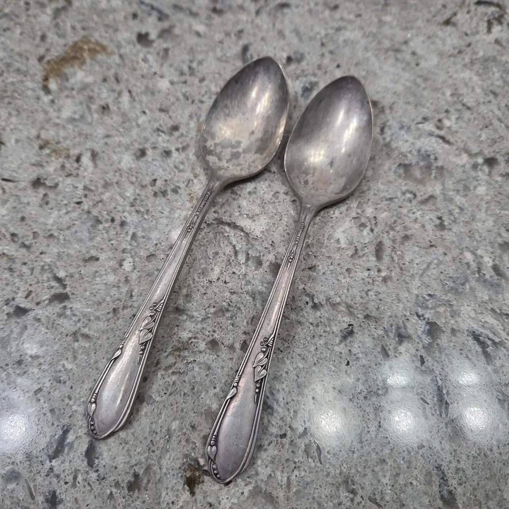 Wm. A. Rogers A1 Plus Oneida Ltd June 1937‎ Silverplate Teaspoons Set of 2 6